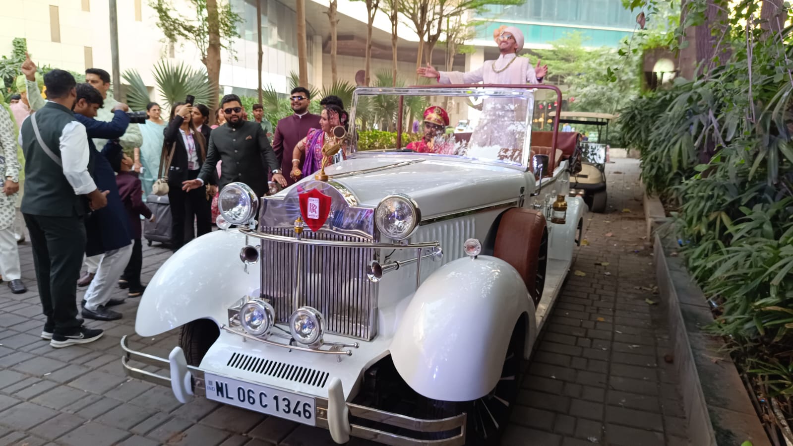 vintage car hire for wedding